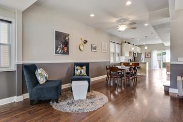 3250 N Drake Ave., Chicago, IL 60618