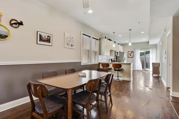 3250 N Drake Ave., Chicago, IL 60618