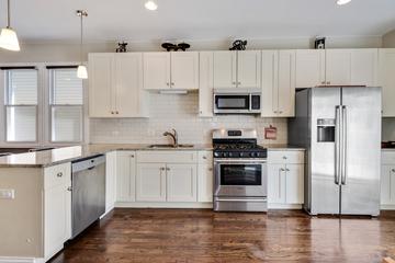 3250 N Drake Ave., Chicago, IL 60618