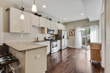 3250 N Drake Ave., Chicago, IL 60618