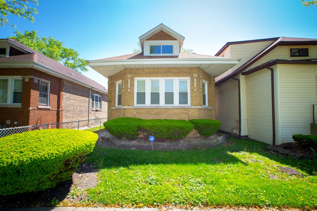 7635 S Perry Ave., Chicago, IL 60620