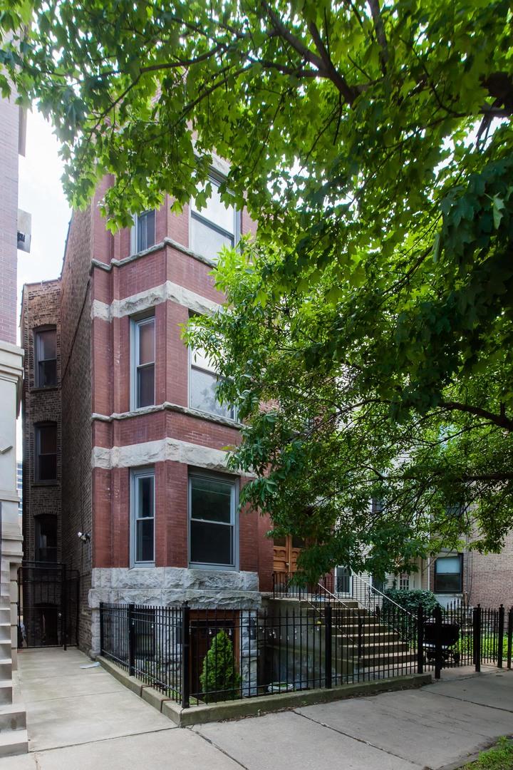 853 W Fletcher St., Chicago, IL 60657
