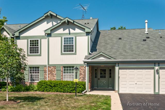 1577 Stonehill Ct. #B, Wheaton, IL 60189