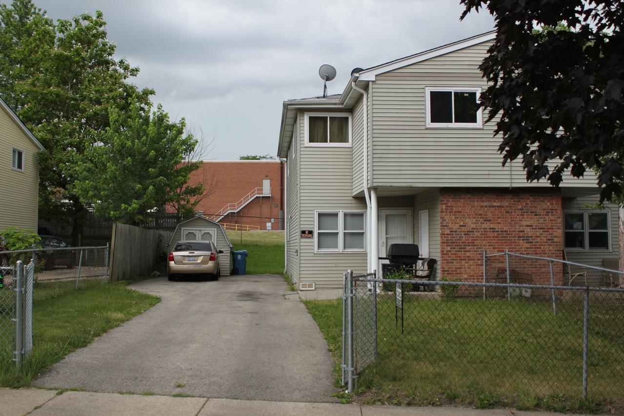 1015 Century Ln., Aurora, IL 60505