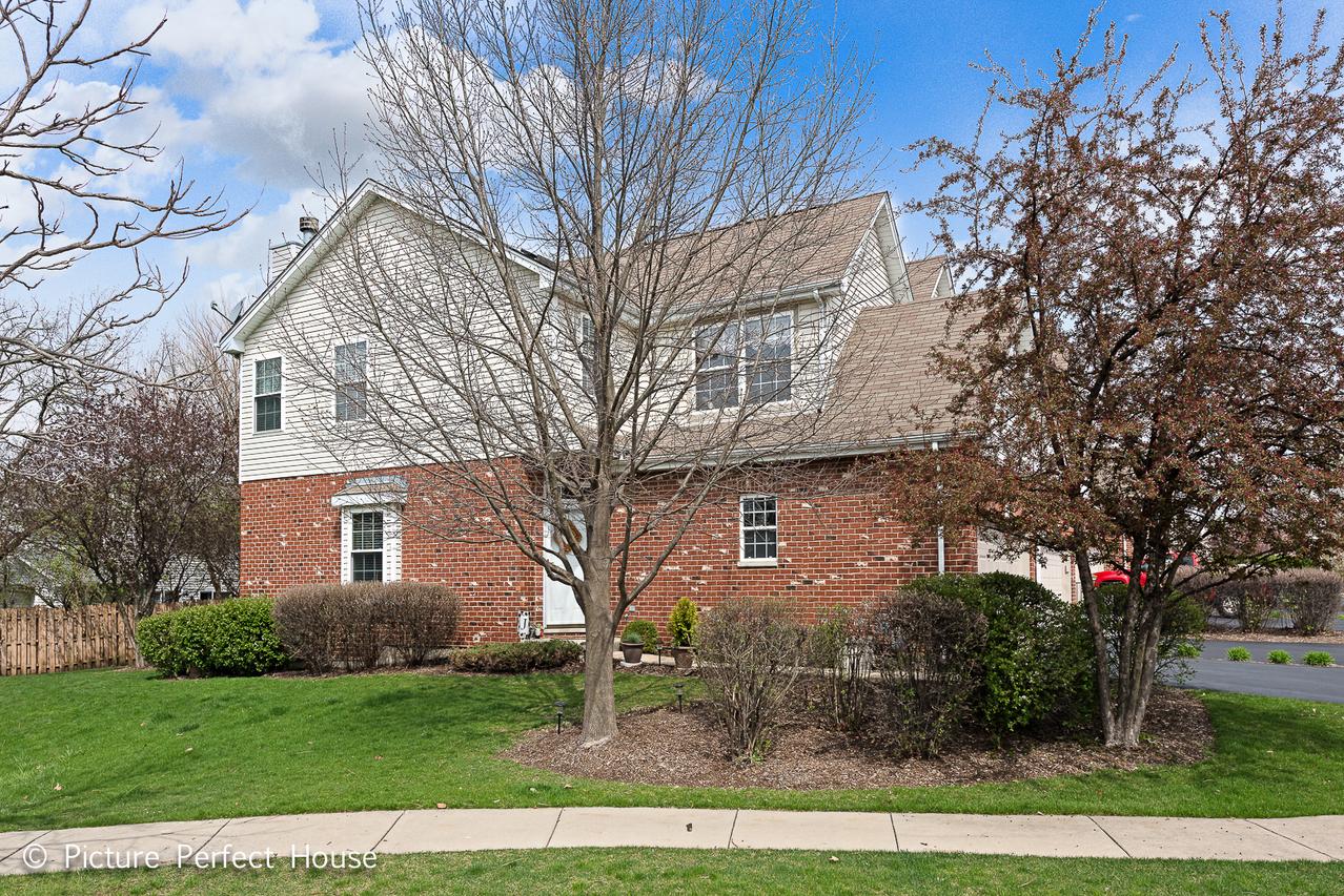 501 Goodwin Dr., Bolingbrook, IL 60440