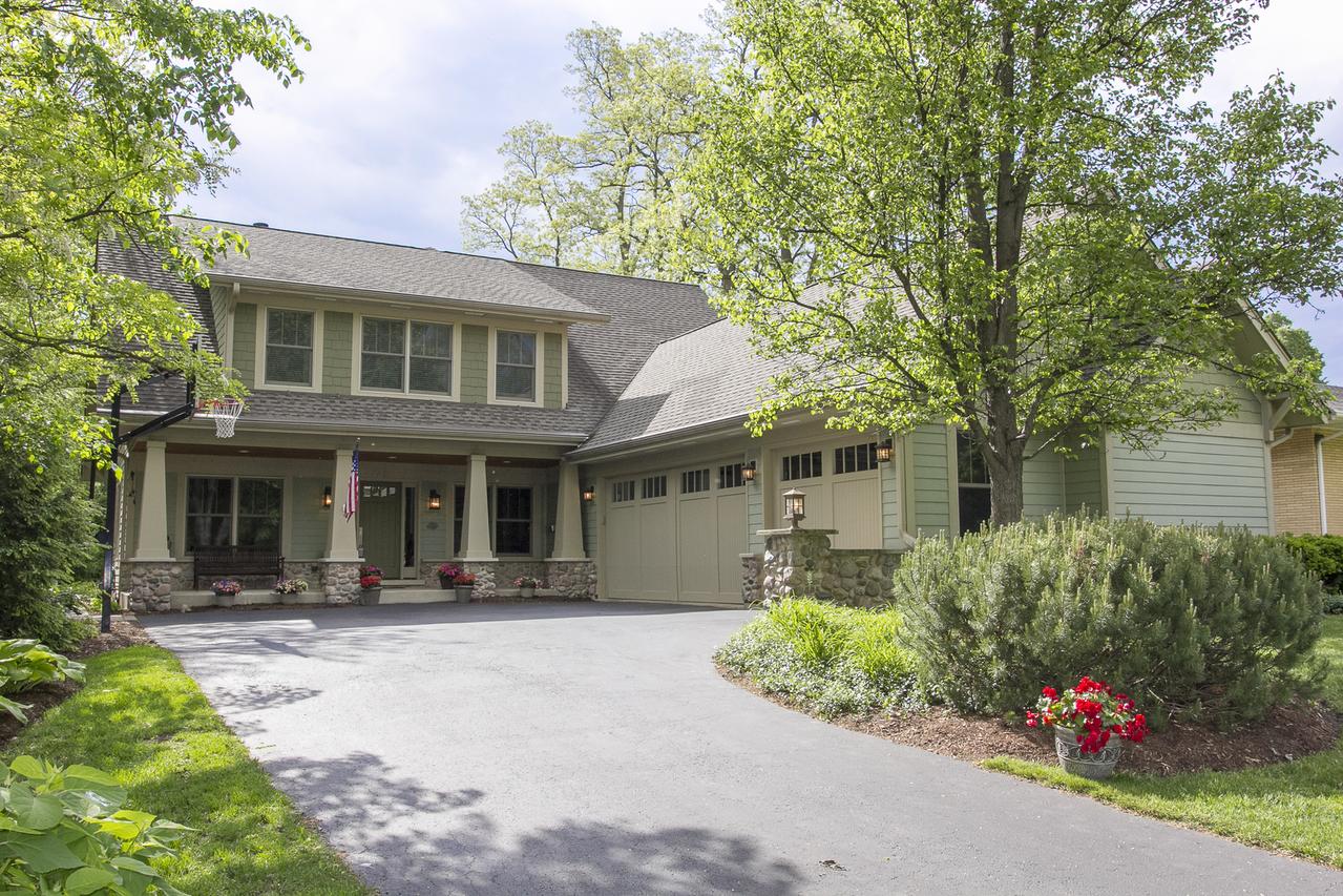4436 Elm St., Downers Grove, IL 60515