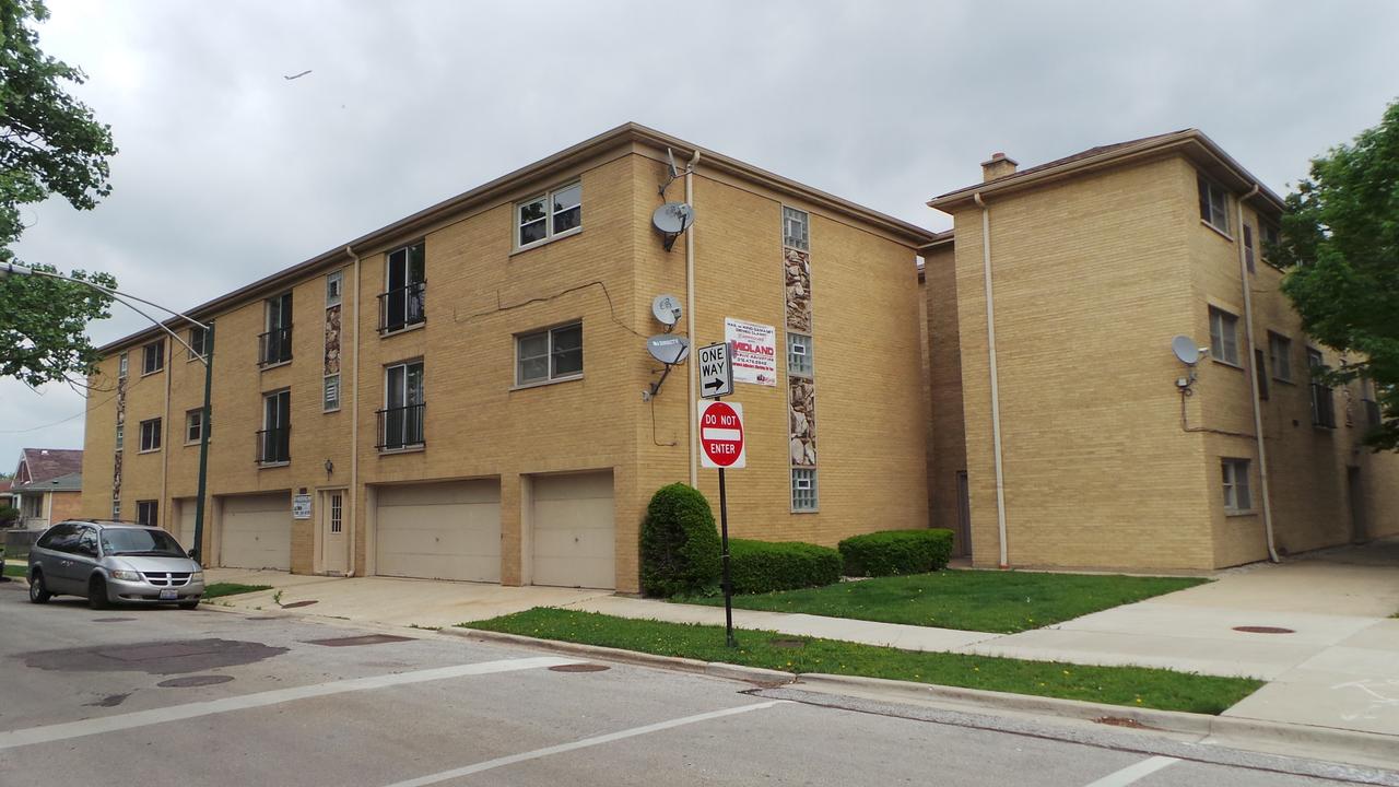 3207 N Pontiac Ave. #1E, Chicago, IL 60634