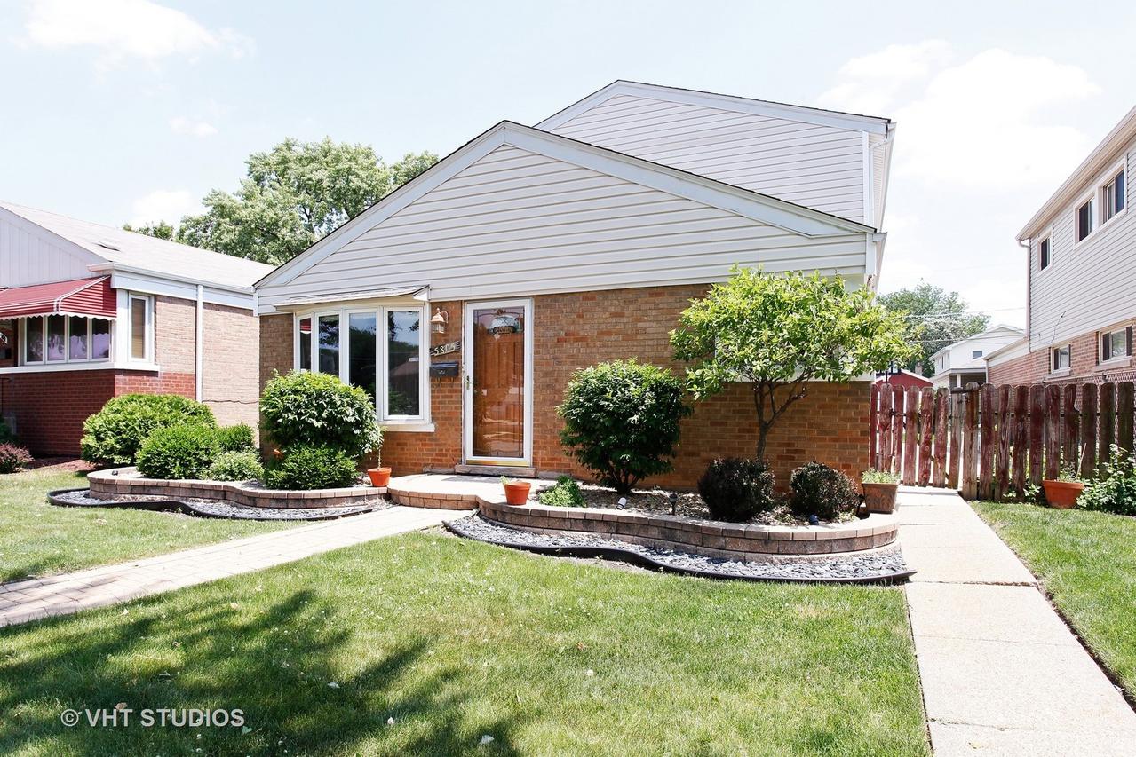 5805 S Nashville Ave., Chicago, IL 60638