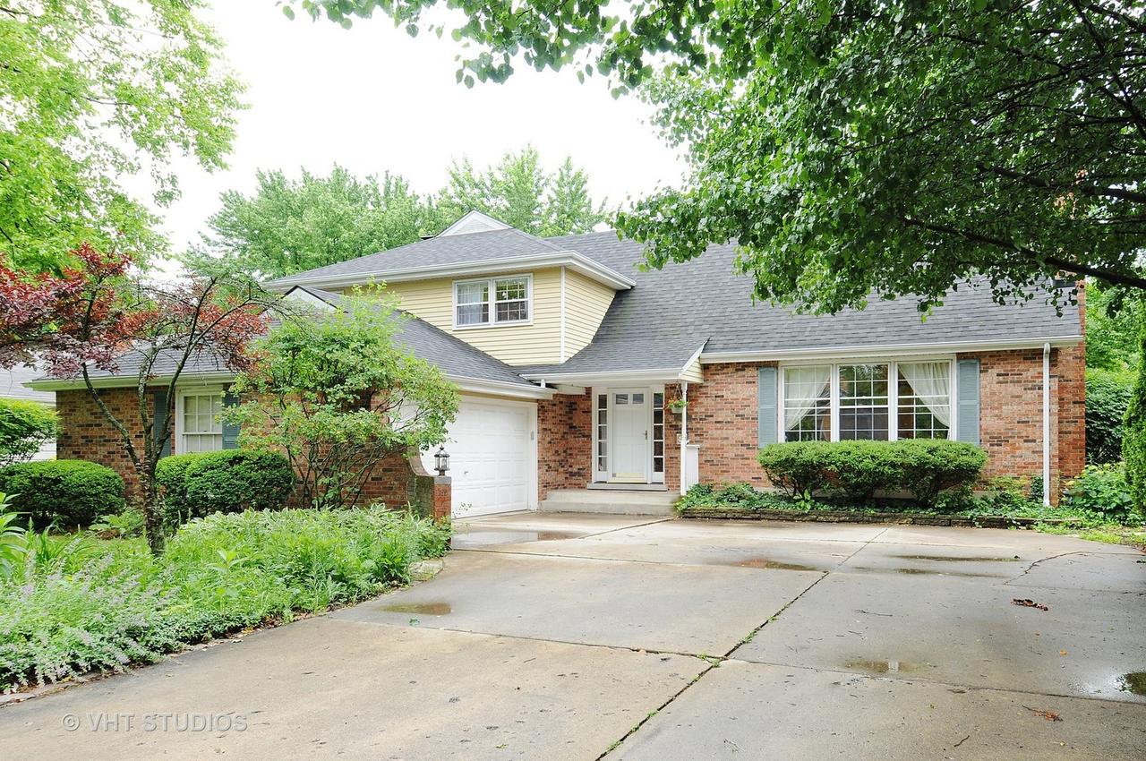 76 Waxwing Ave., Naperville, IL 60565