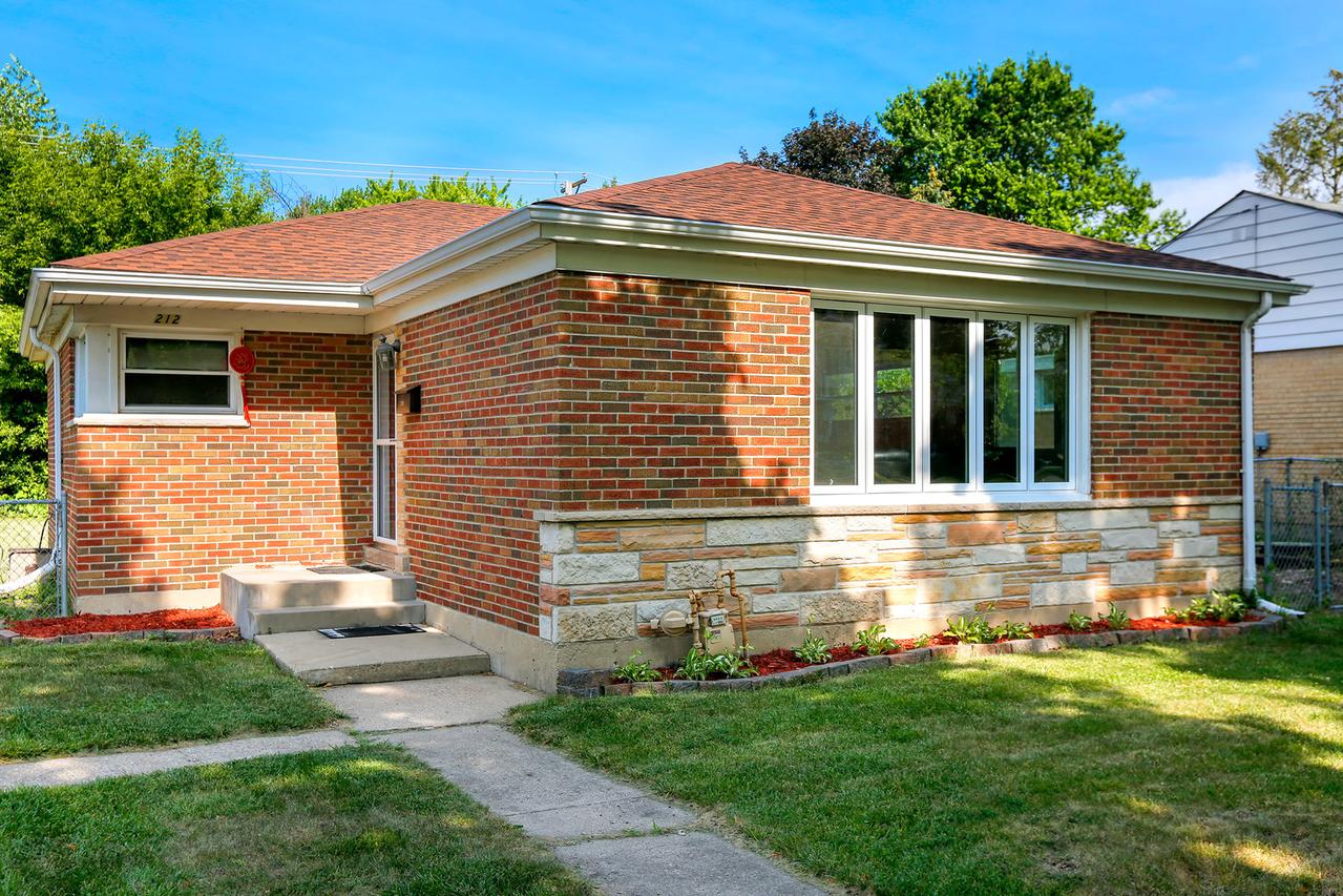 212 N Reuter Dr., Arlington Heights, IL 60005