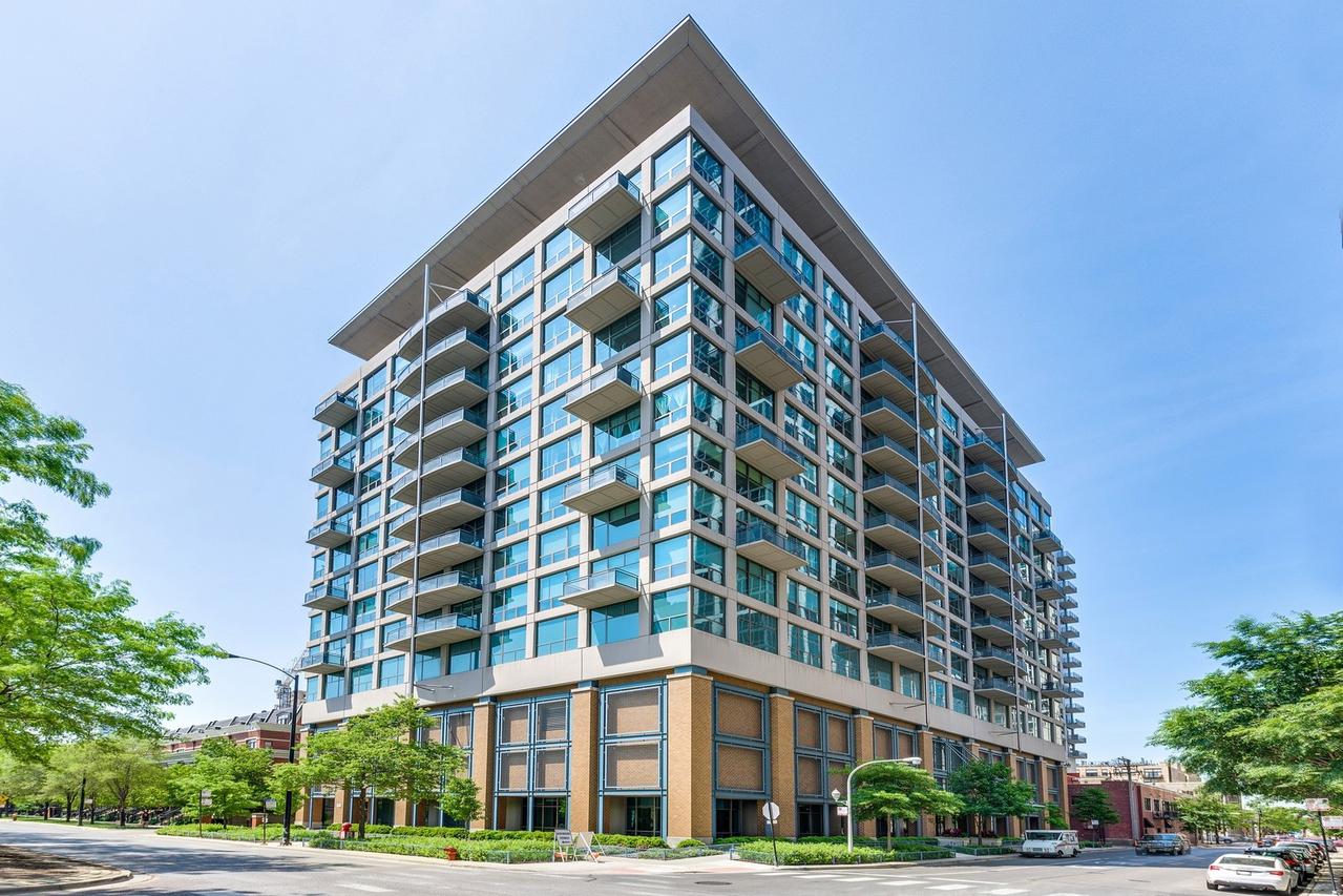 125 E 13th St. #1213, Chicago, IL 60605