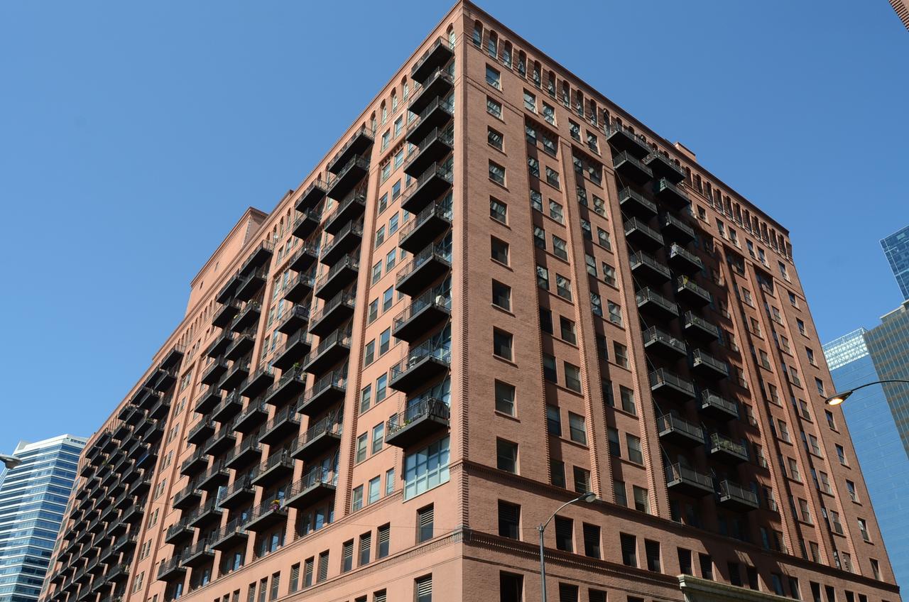 165 N Canal St. #1518, Chicago, IL 60606