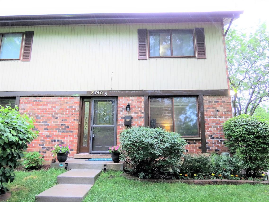 7346 Country Creek Way #6, Downers Grove, IL 60516