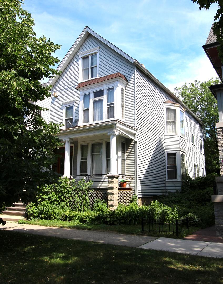 2112 W Leland Ave., Chicago, IL 60625