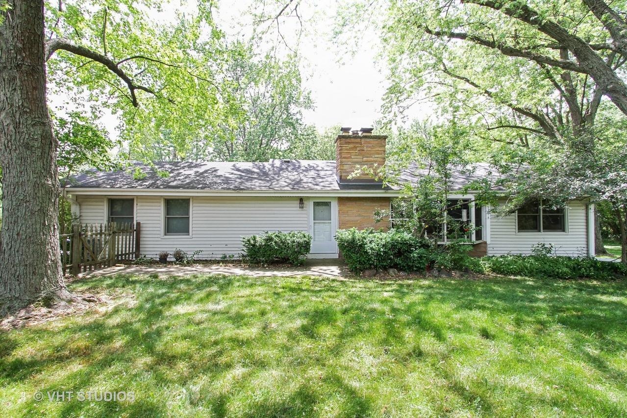 245 Larkdale Row, Wauconda, IL 60084