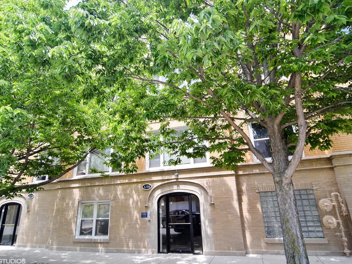 3206 W Berwyn Ave. #1, Chicago, IL 60625