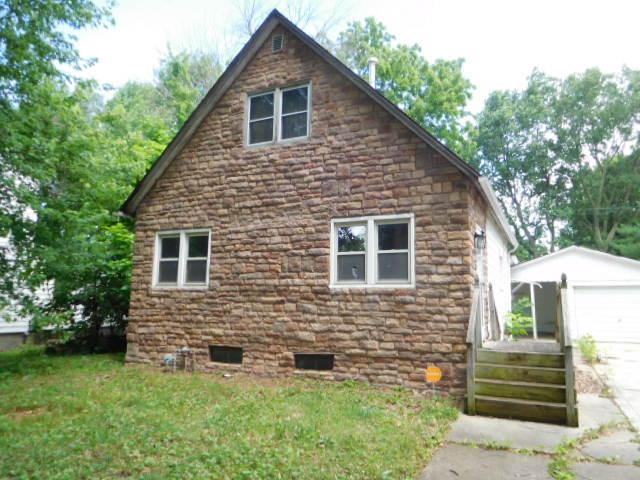 408 E Columbia Ave., Champaign, IL 61820