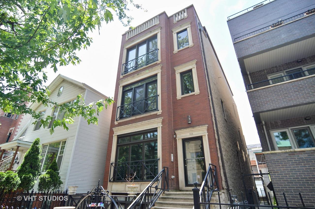 916 N Wood St. #3, Chicago, IL 60622