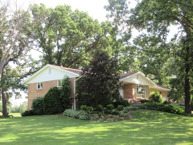 6220 Lakewood Dr., Marengo, IL 60152