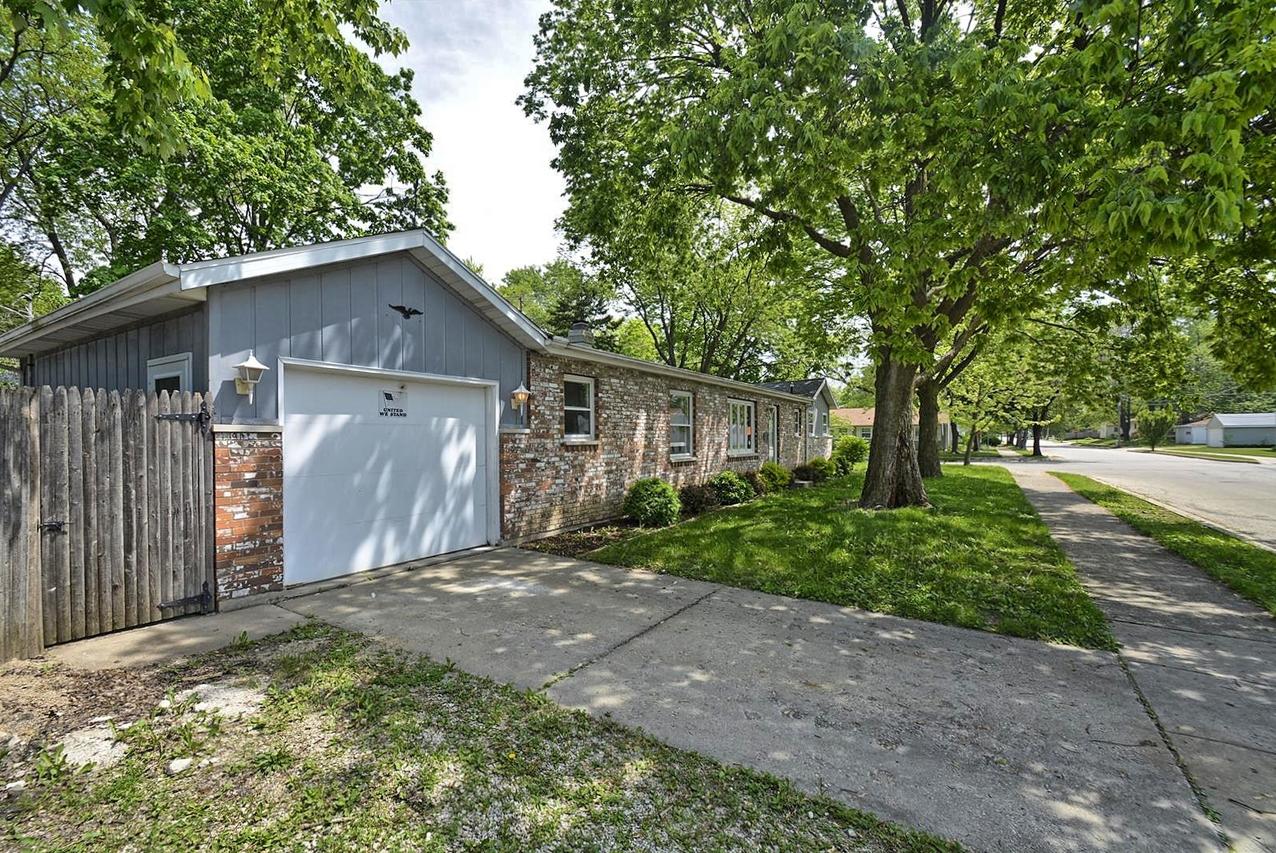 1001 Plaza Dr., Joliet, IL 60435