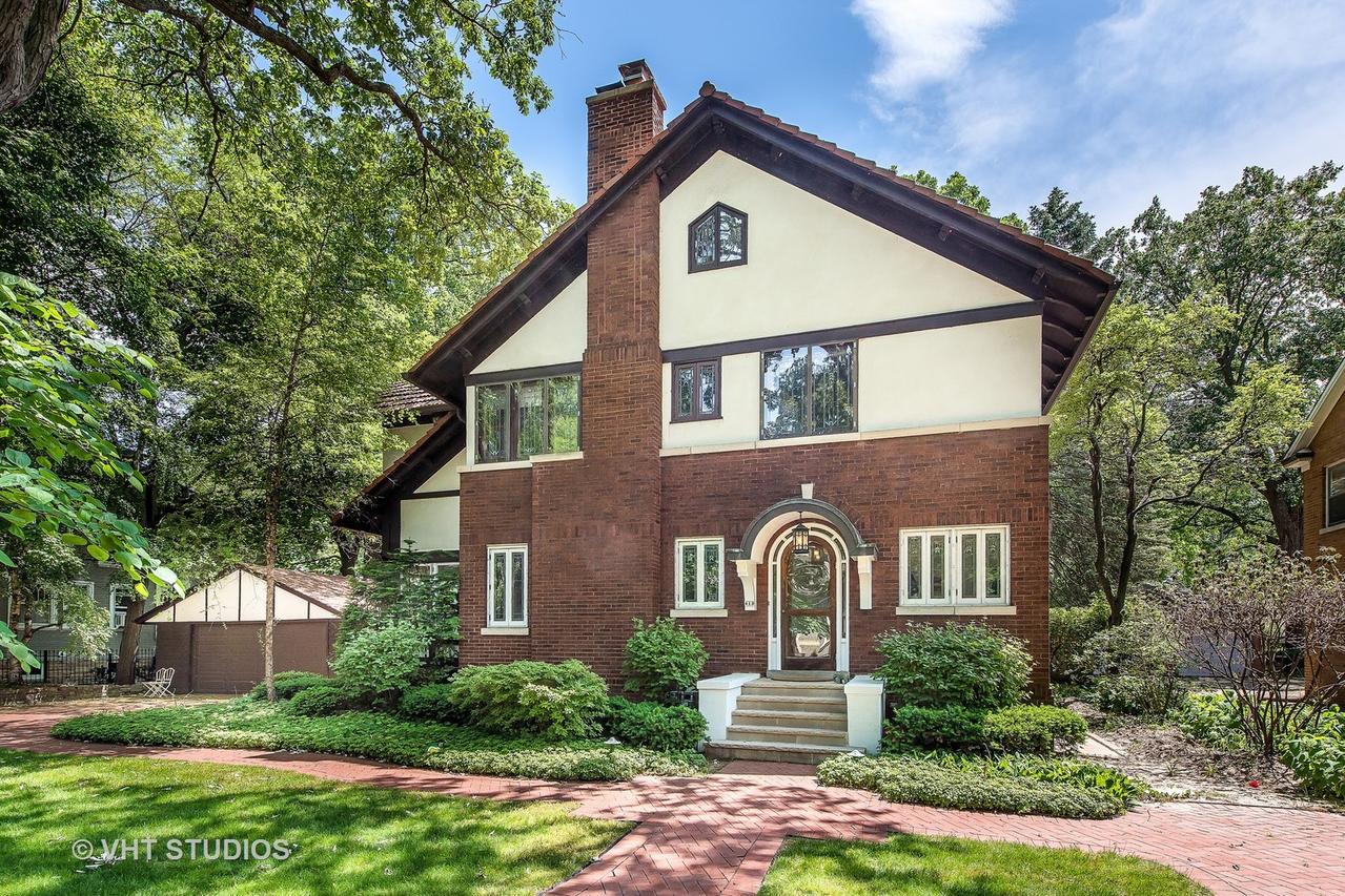 413 Central Ave., Wilmette, IL 60091