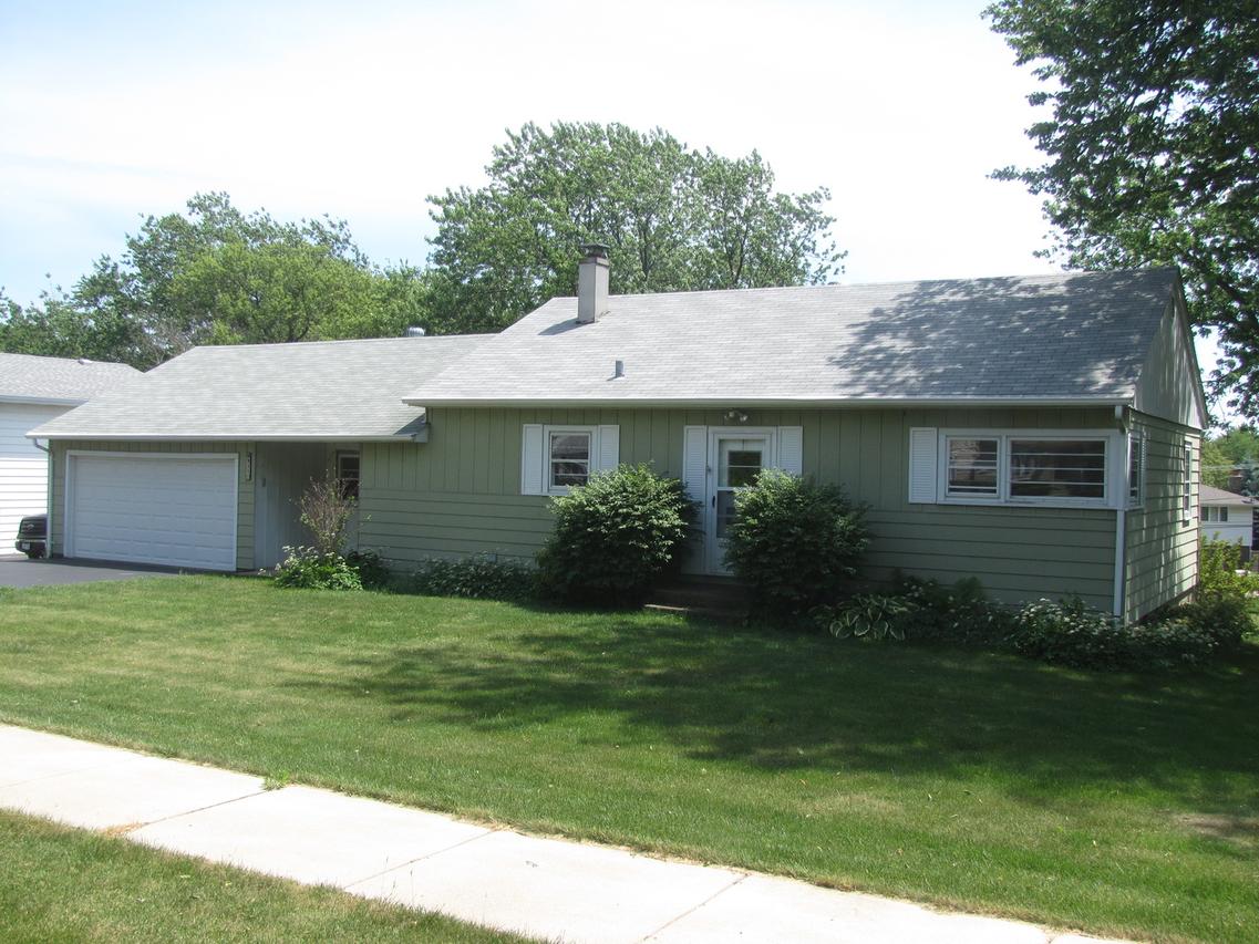 931 Meadowlawn Ave., Downers Grove, IL 60516