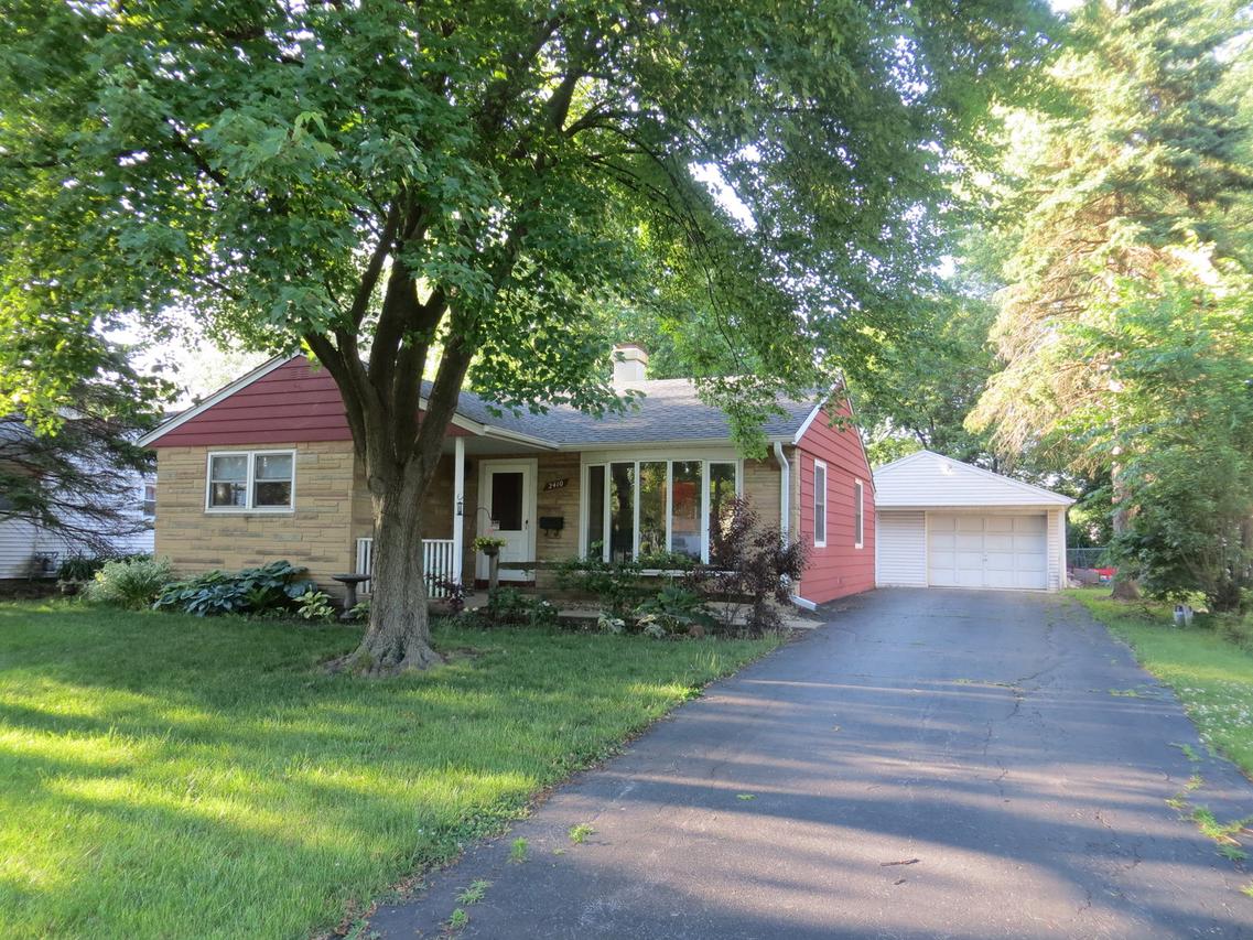 2410 Campbell St., Rolling Meadows, IL 60008