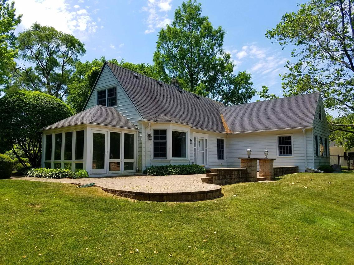 24836 W Nippersink Rd., Round Lake, IL 60073