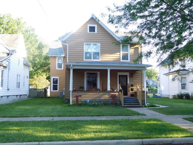 423 Maple Ave., Aurora, IL 60505