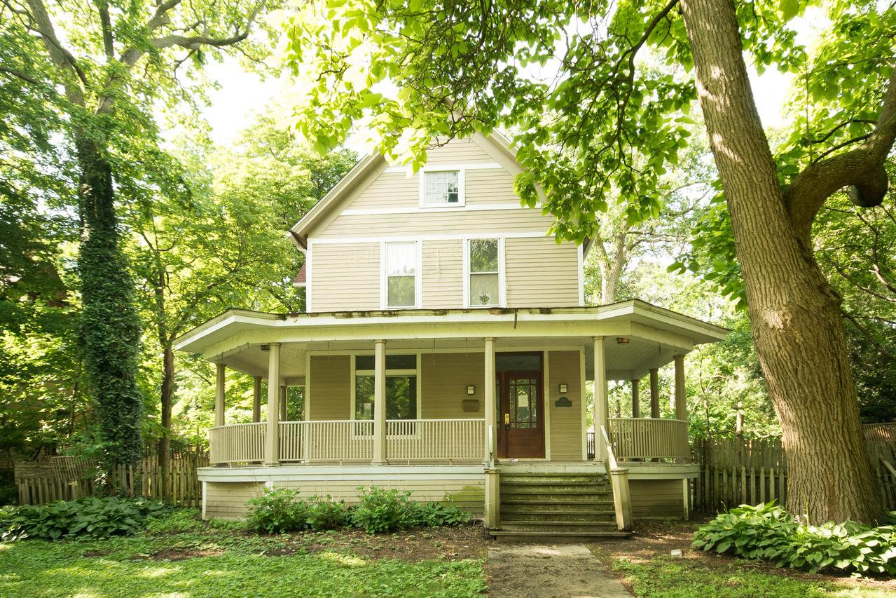 1911 W Morse Ave., Chicago, IL 60626