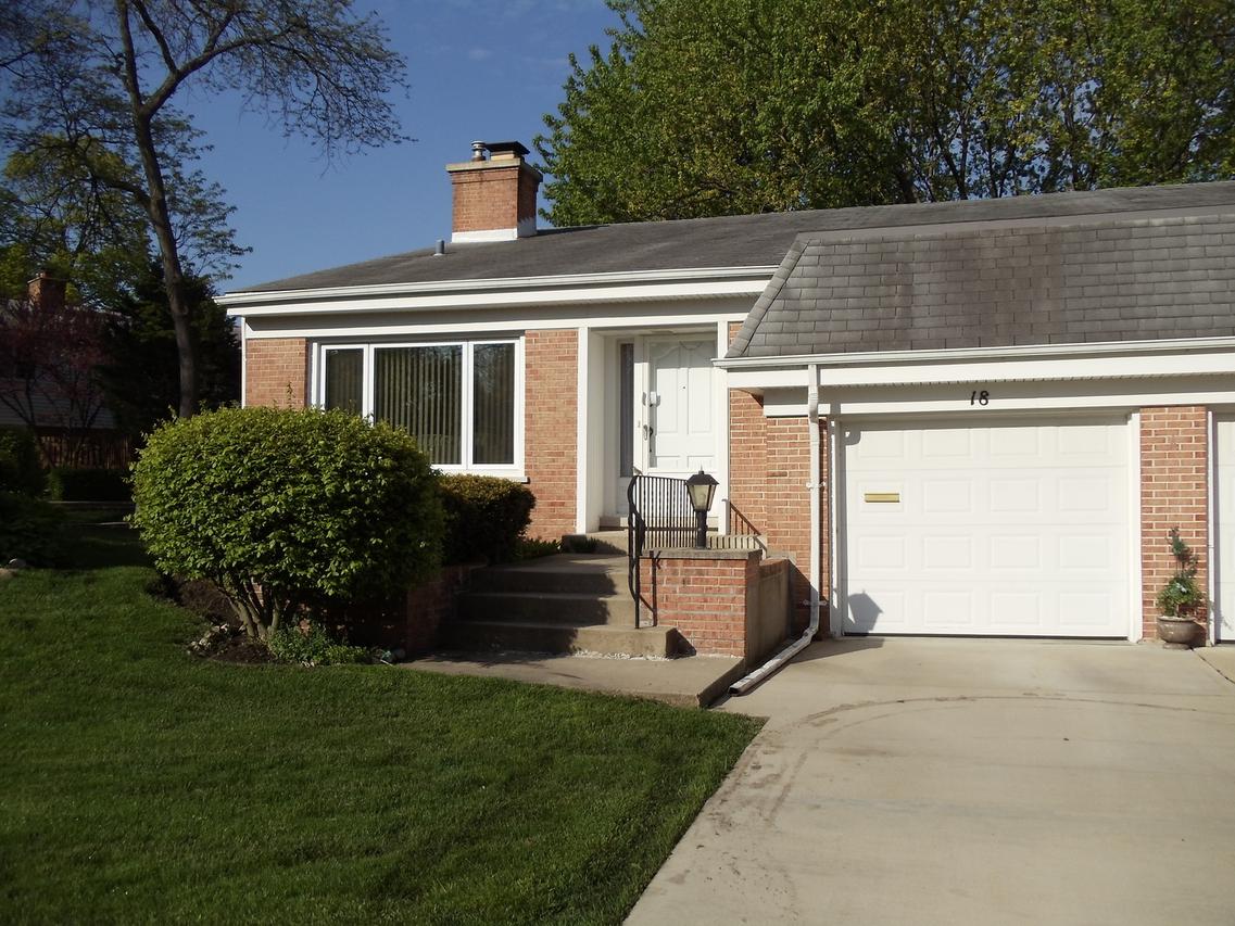 18 N Regency Dr., Arlington Heights, IL 60004