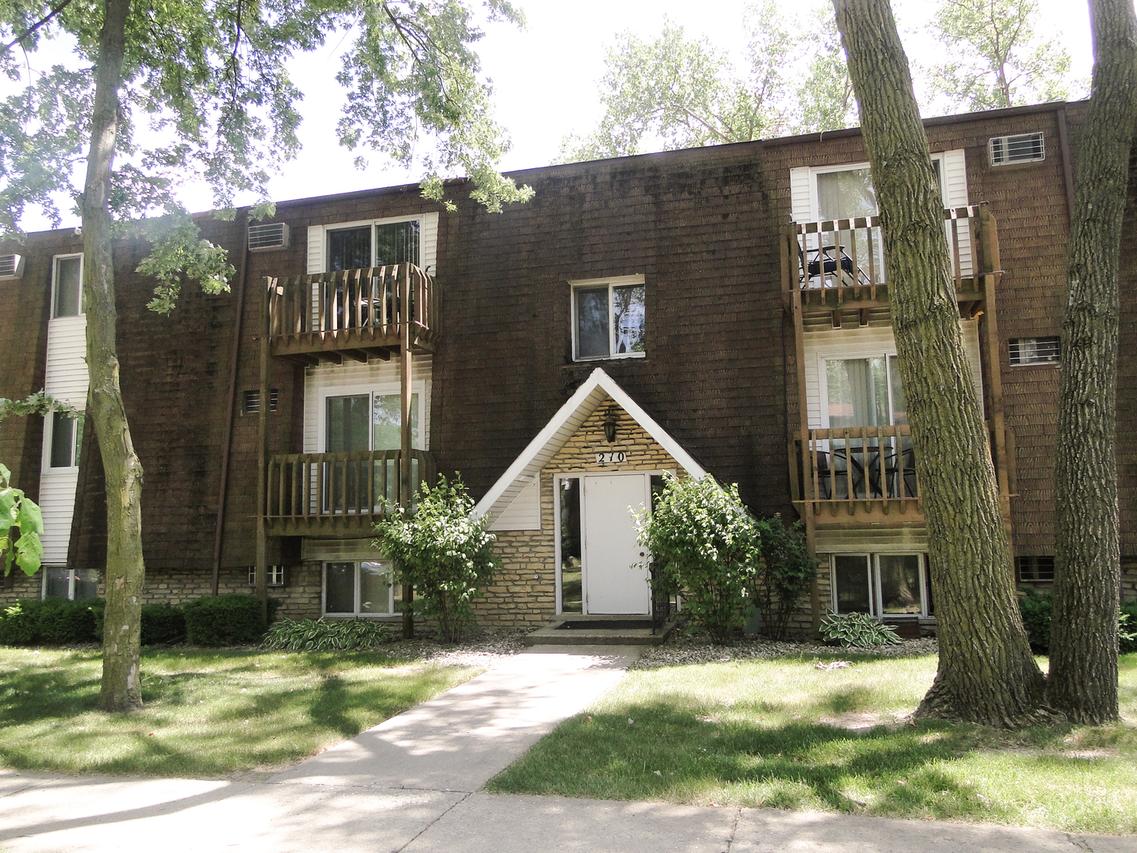 210 Madison St. #2C, Joliet, IL 60435