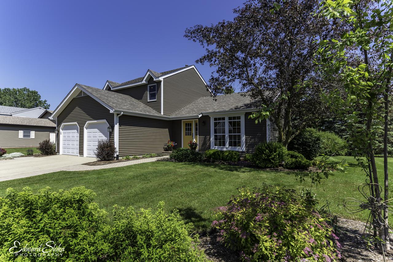 4012 W Prestwick St., Mchenry, IL 60050