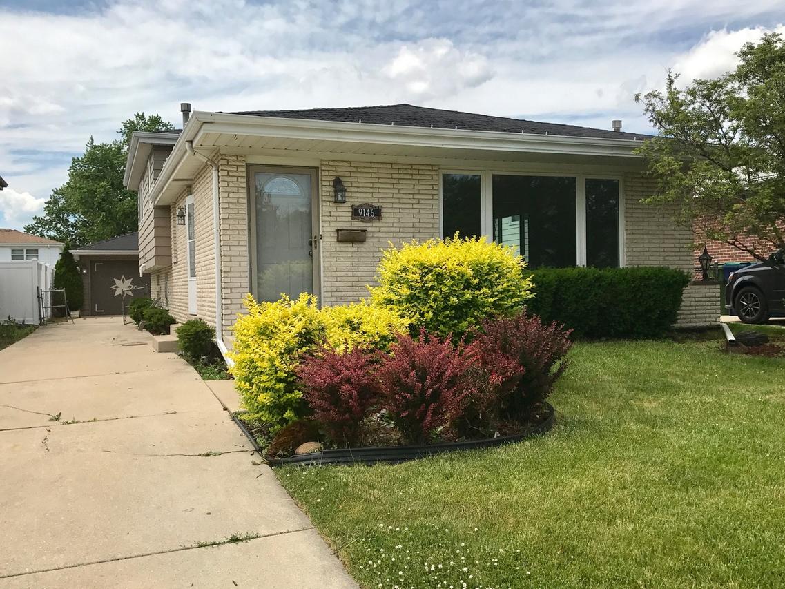9146 S Homan Ave., Evergreen Park, IL 60805