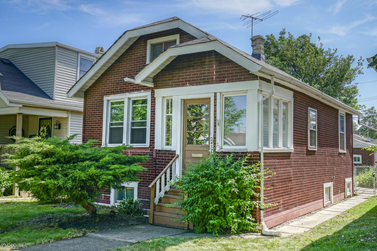 2437 N New England Ave., Chicago, IL 60707