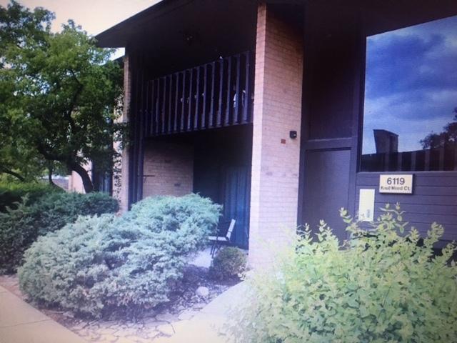6119 Knoll Wood Ct. #101, Willowbrook, IL 60527