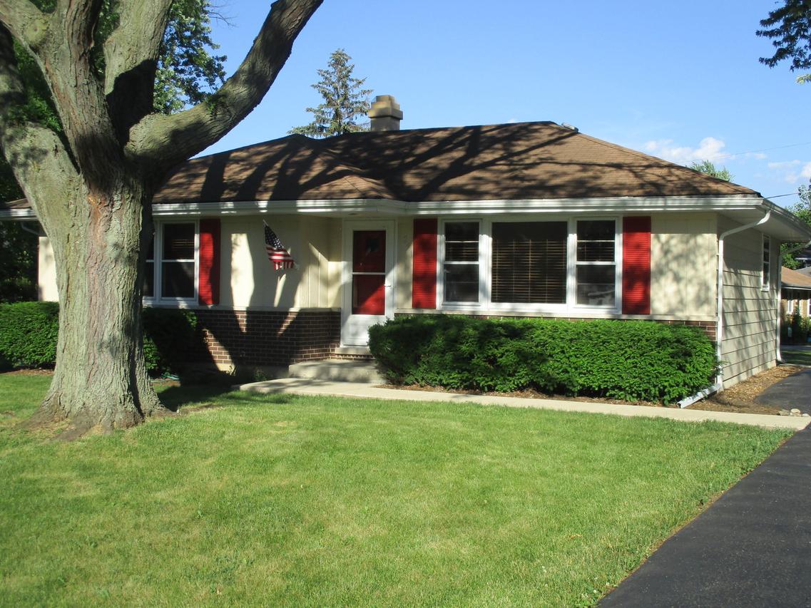 17W251 Elder Ln., Oakbrook Terrace, IL 60181
