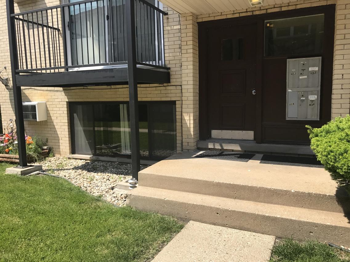 5113 N East River Rd. #1J, Chicago, IL 60656