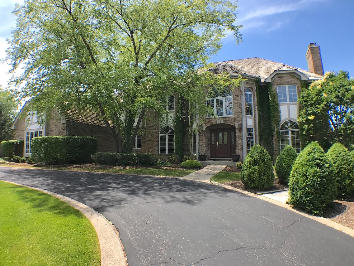 35 Stone Ridge Dr., South Barrington, IL 60010