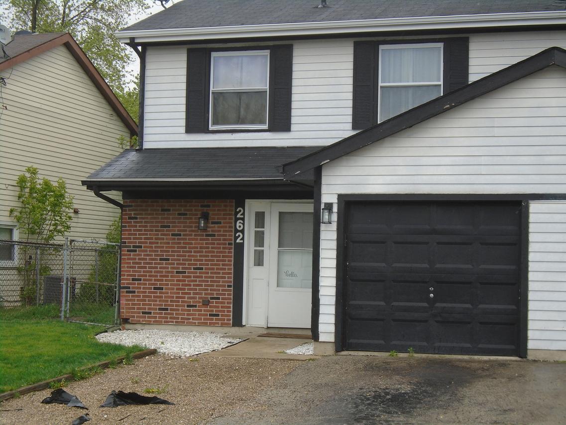 262 Juniper Ln., Bolingbrook, IL 60440