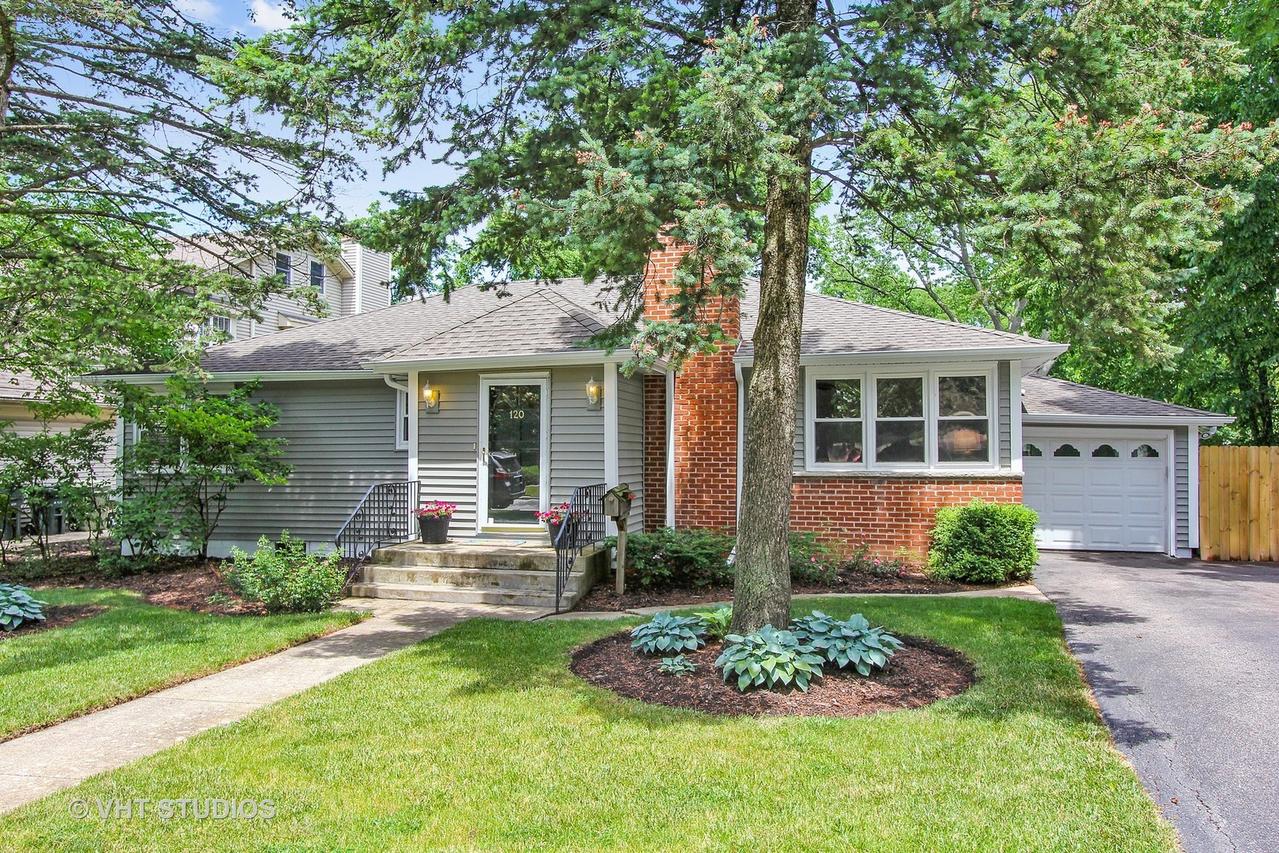 120 W Hillside Ave., Barrington, IL 60010