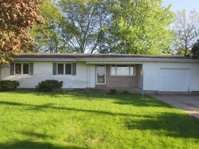 215 W Genessee St., Leland, IL 60531