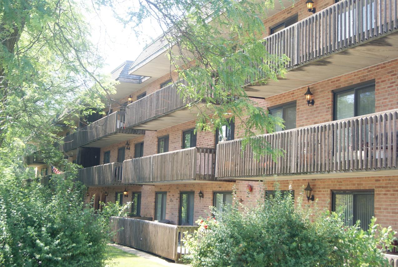 444 Redondo Dr. #307, Downers Grove, IL 60516