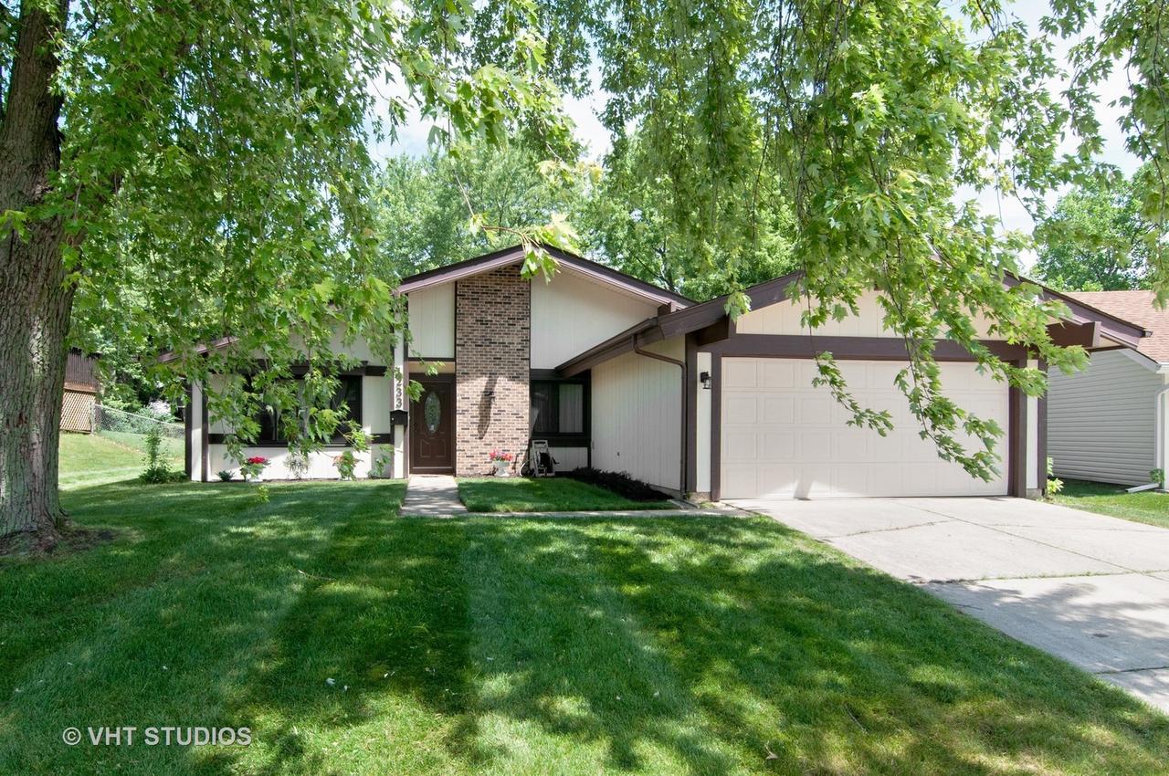1233 Citation Ln., Hanover Park, IL 60133