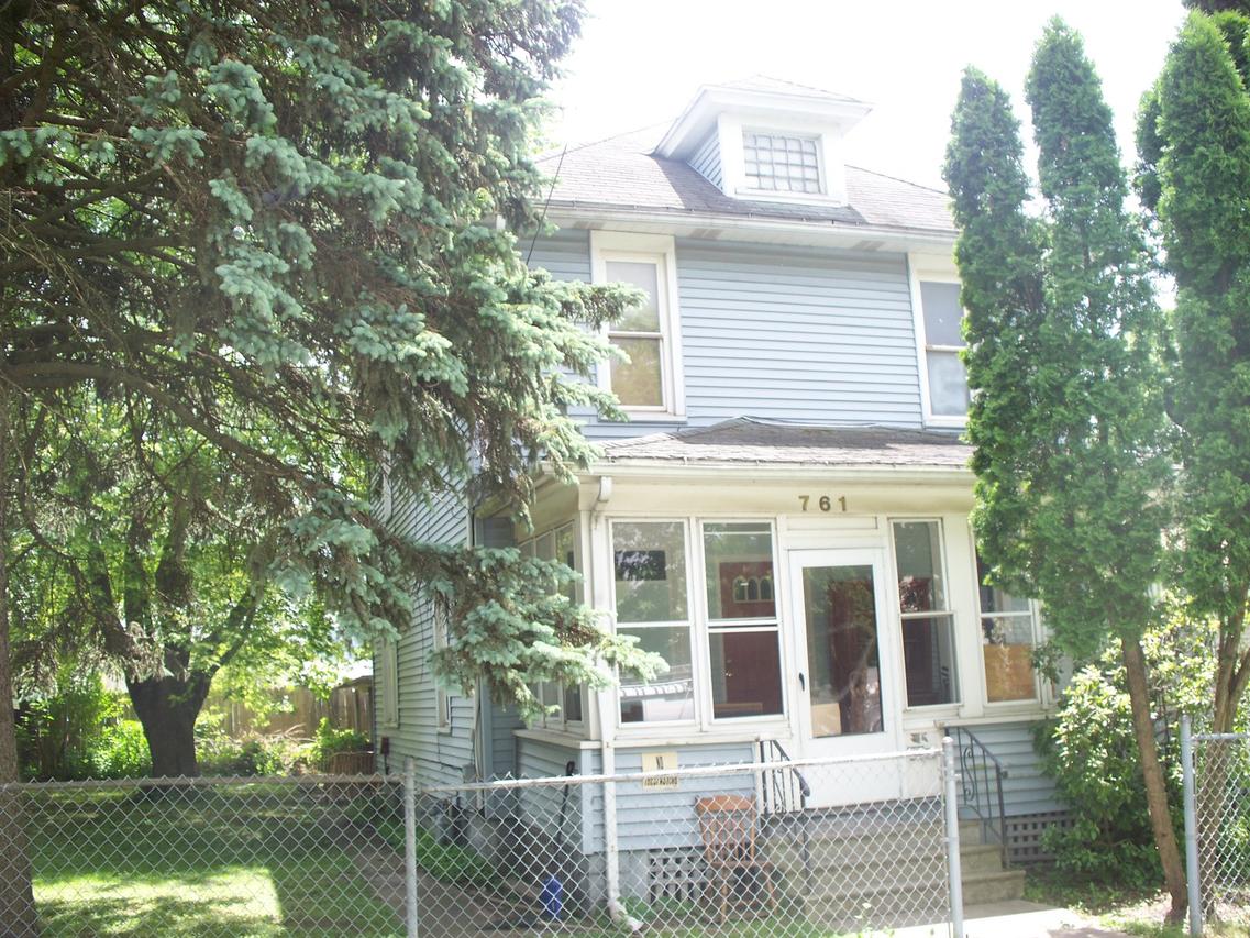 761 Grove St., Aurora, IL 60505