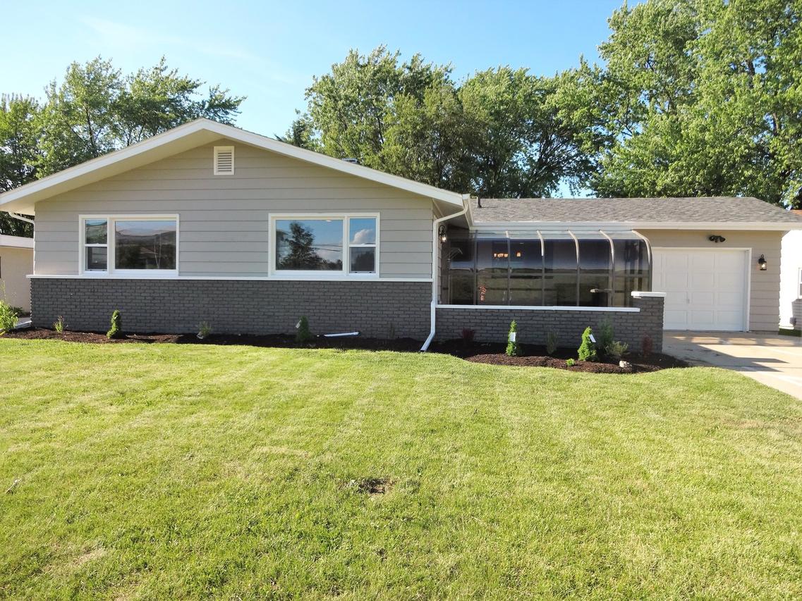1250 Reckinger Rd., Aurora, IL 60505