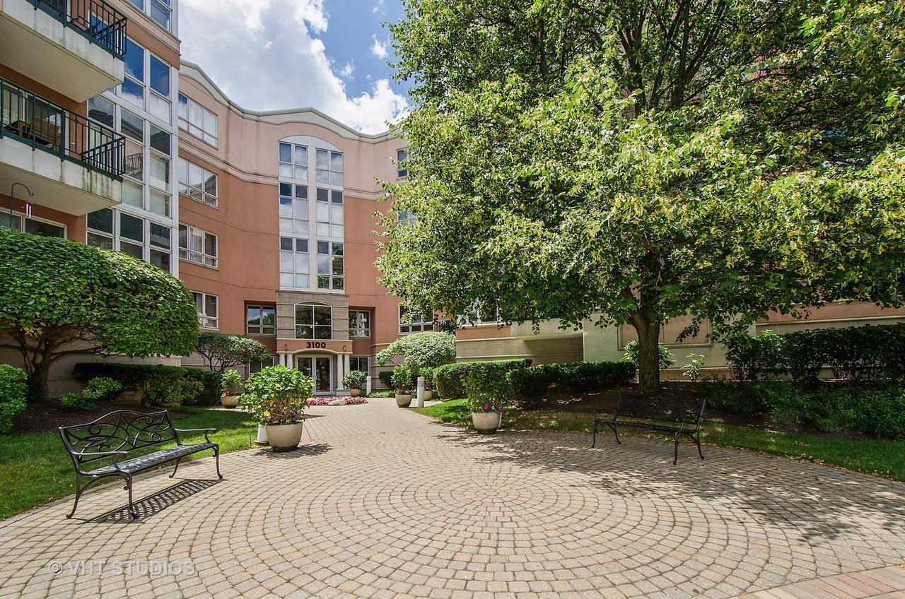 3100 Lexington Ln. #401, Glenview, IL 60026