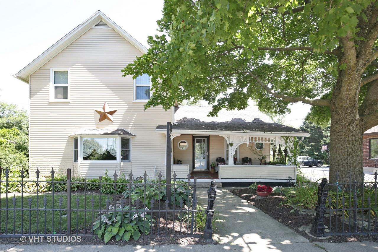 225 S Main St., Burlington, IL 60109