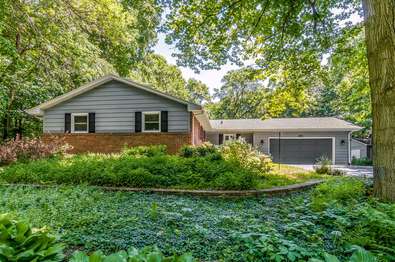 35 Crooked Creek Dr., Yorkville, IL 60560