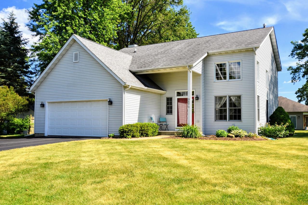 3571 Lee Ave., Gurnee, IL 60031